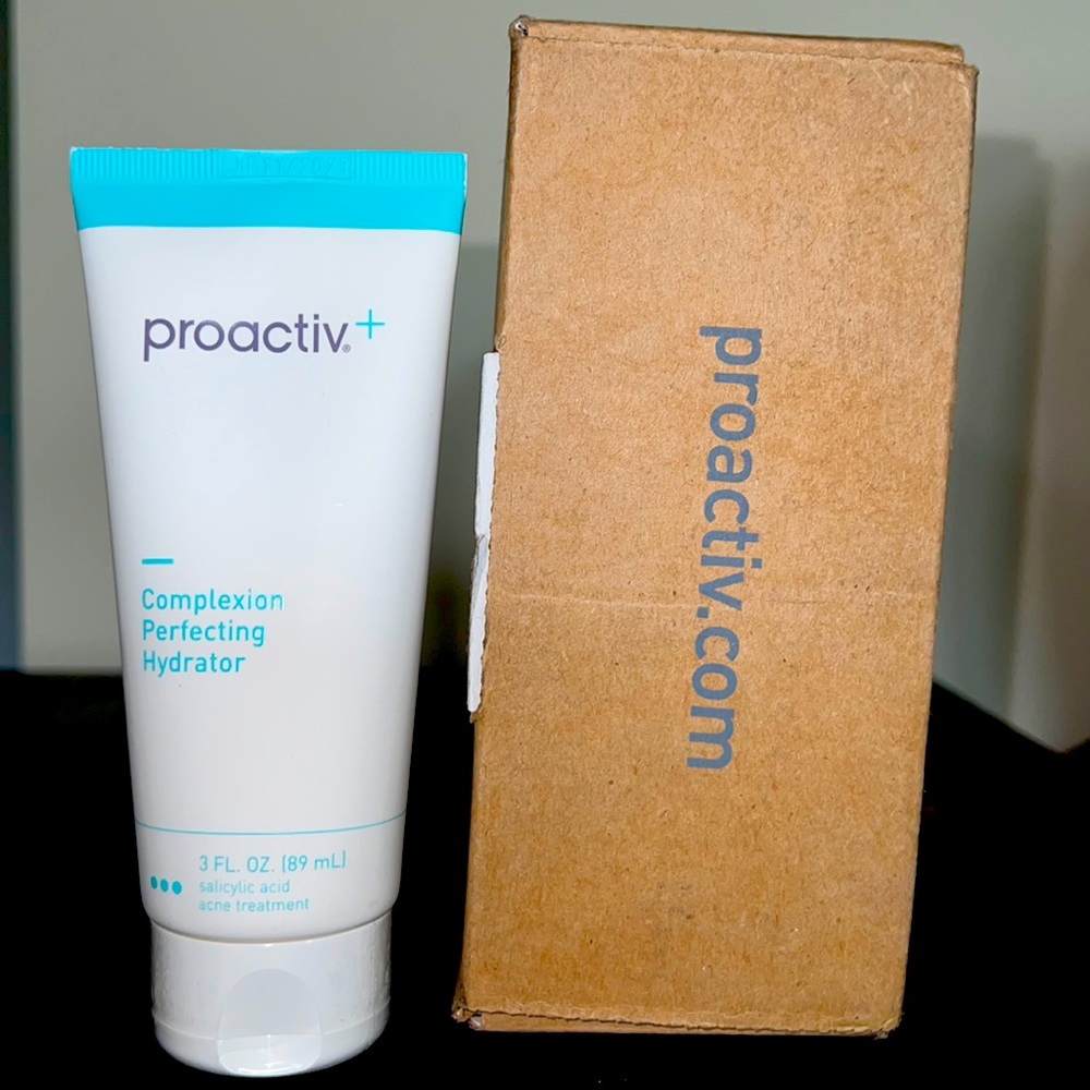 Proactiv+ Complexion Perfecting Hydrator (3 fl oz/89 ml) **NEW-sealed**